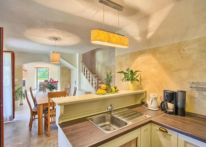 Vikendica Valica Veli Jezenj